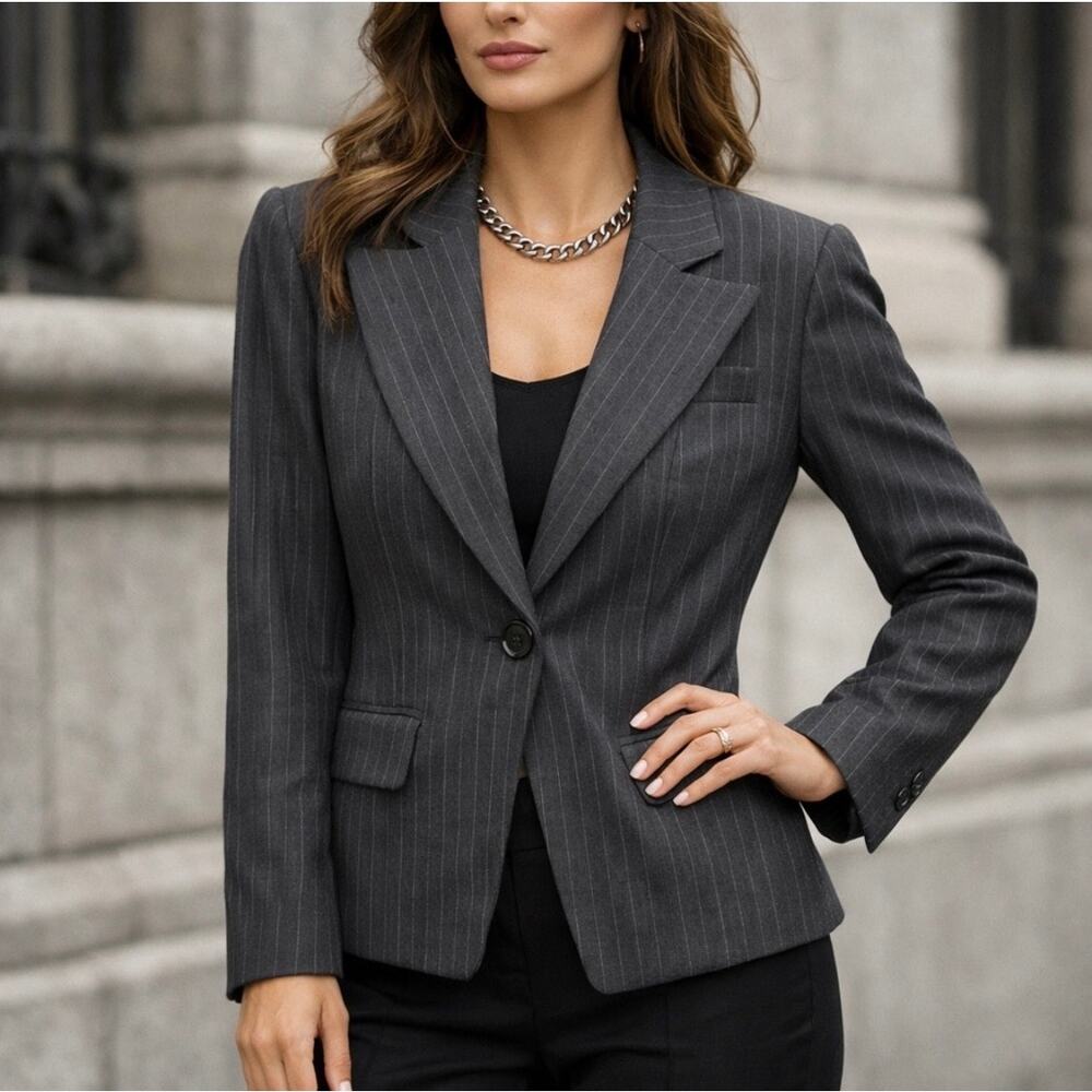 Milly Charcoal Pinstripe Wool Jacket Blazer Size 0 Professional Classic Polished